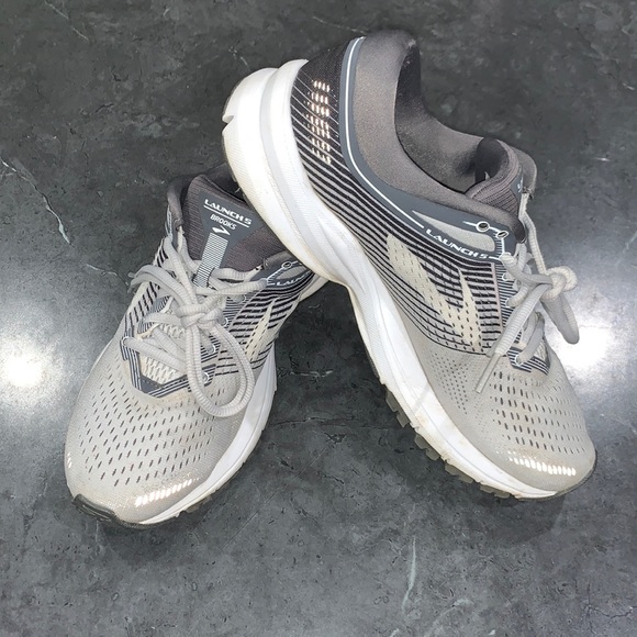 Brooks Shoes - Brooks Launch 5 ladies 8